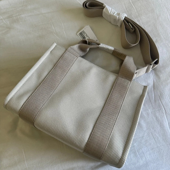 🆕 Lululemon Two Toned Canvas Tote Bag Mini 4.5L - Picture 6 of 7